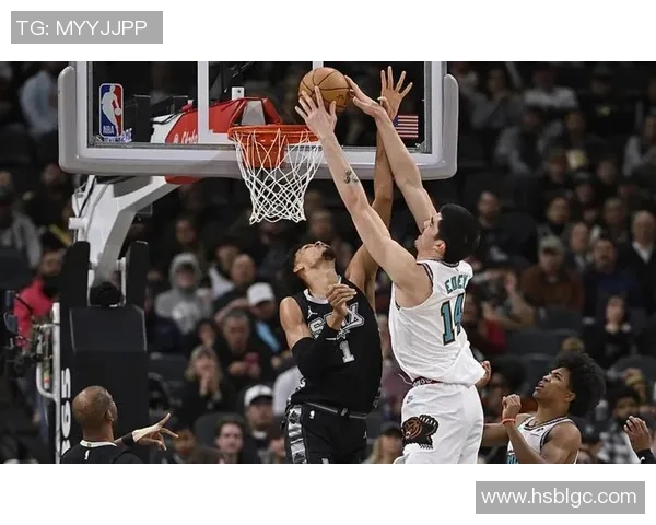 2015年马刺与灰熊激战回顾：季后赛中的经典对决与精彩瞬间分析